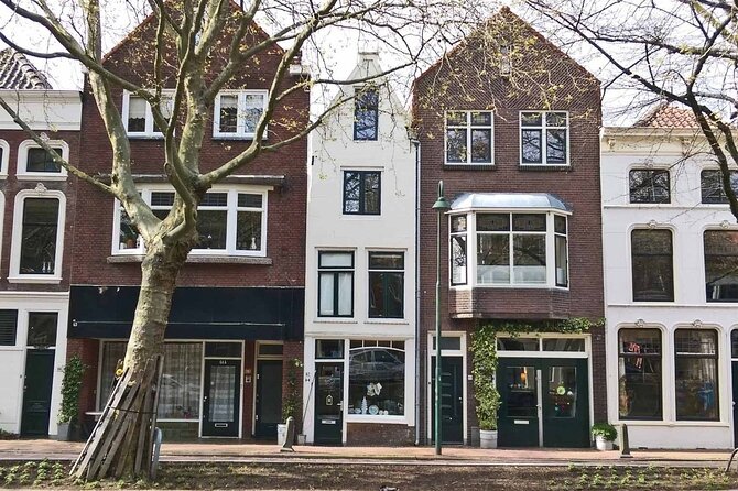 2-Hour Walking Tour in Gouda All inclusive - Gouda’s medieval city hall and market square