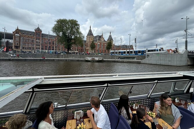 Amsterdam Cheese and Wine Canal Cruise - Prinsengracht and the city’s changing social layers