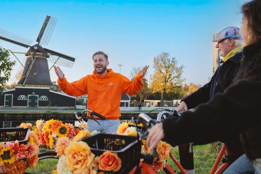 Amsterdam: Cheese Tasting, Windmill & Countryside Bike Tour - De Gooyer Windmill and the route toward the IJ River