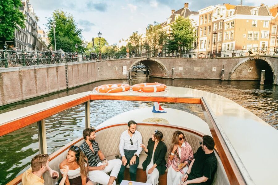 Amsterdam: Classic Saloon Boat Cruise with Cheese & Wine - Westerkerk, Jordaan, and the Anne Frank House
