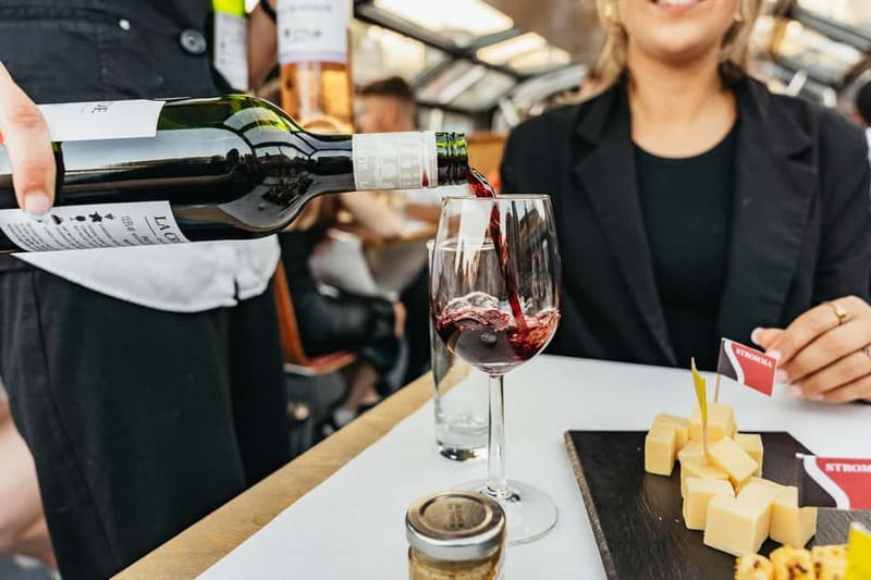 Amsterdam: Cozy Cheese & Wine Cruise Tasting Experience - Key points to know before you book