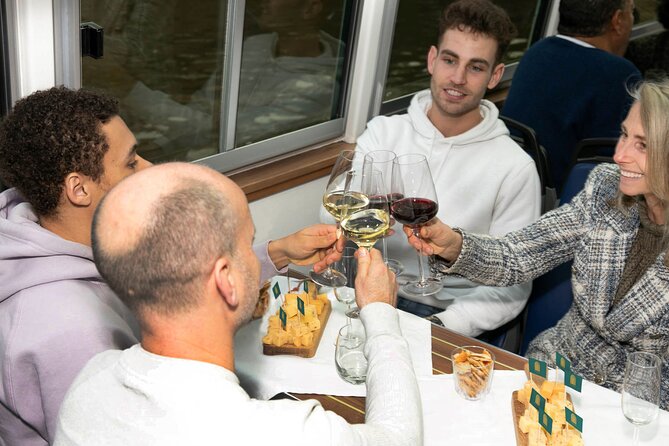 Amsterdam: Dutch Cheese and Wine Tasting Cruise - Cheese, wine, and canal lights in one short outing