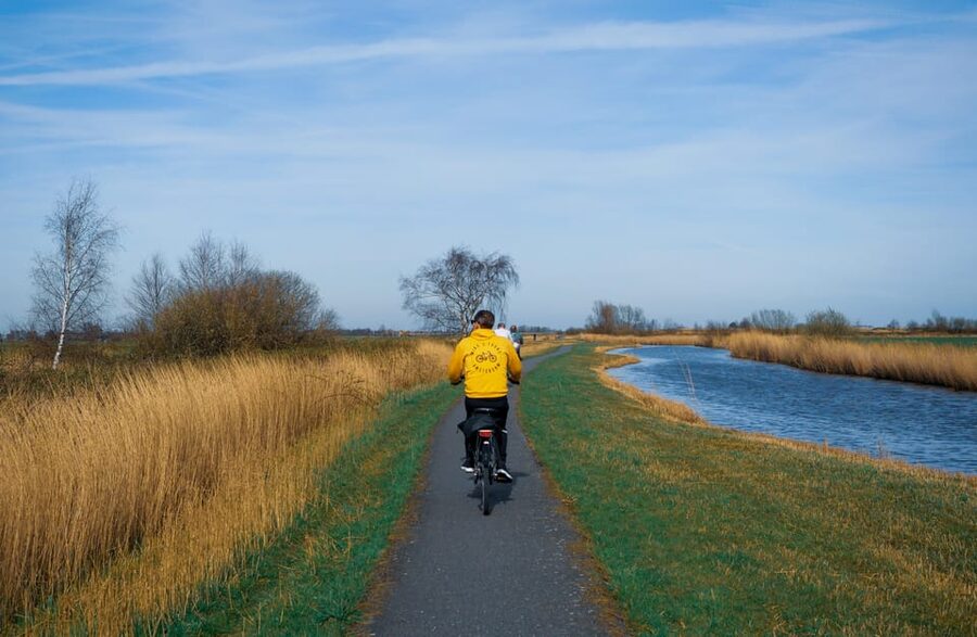 Amsterdam: Dutch Countryside E-Bike with Cheese & Clogs - What the four-hour schedule feels like