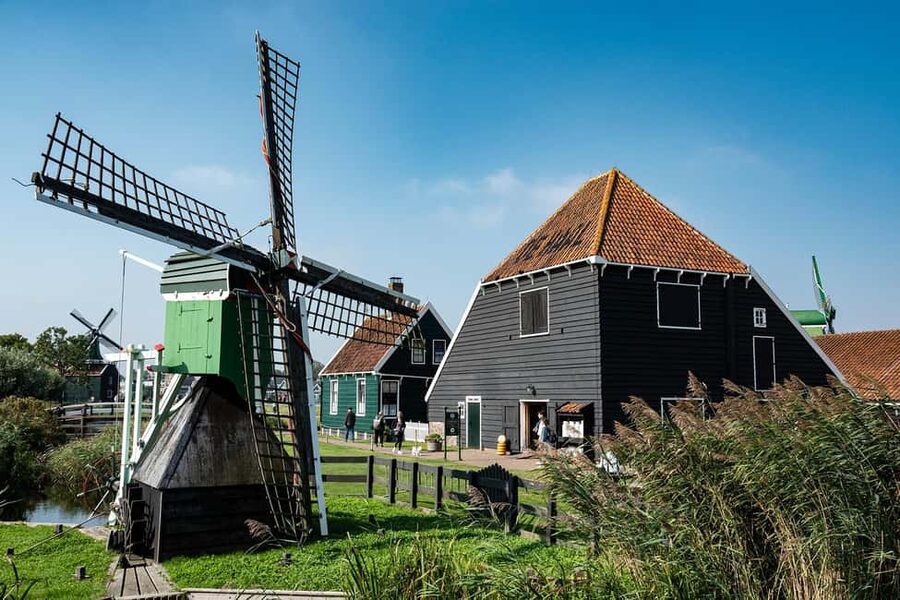 Amsterdam: Experience Zaanse Schans Windmills & Cheese Farm - Who Should Book This Zaanse Schans Trip?