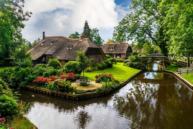 Amsterdam: Giethoorn Tour Scenic Cruise, Cheese & Free Time - Lunch, Cheese, and the Two Useful Discounts