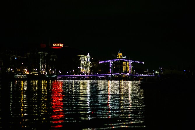 Amsterdam Small-Group Evening Canal Cruise Including Wine, Craft Beer, Cheese - The captain can shape the whole evening