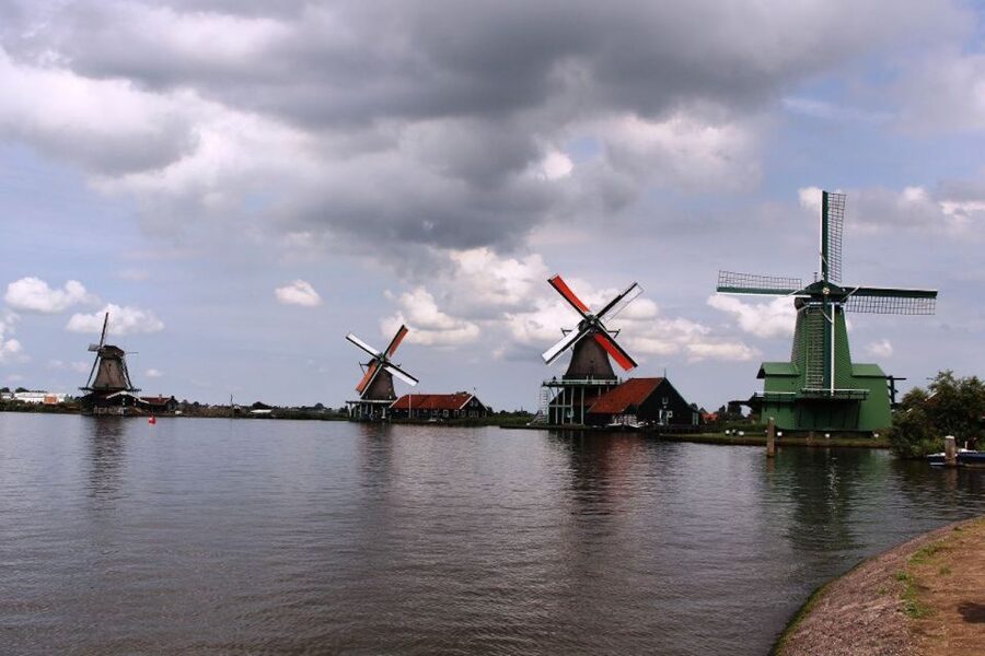 Amsterdam: Volendam, Windmill, and Cheese Farm Private Tour - Key points to know before booking