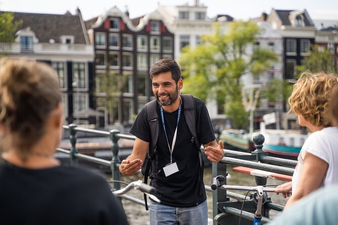 Amsterdam Walking Tour with Cheese Tasting - Walking through Amsterdam’s old center