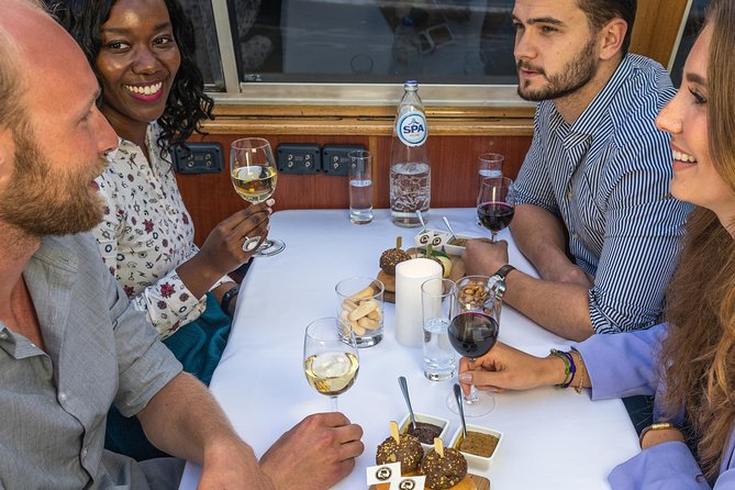 Amsterdam Wine and Cheese Evening Cruise - A calm look at Amsterdam after dark
