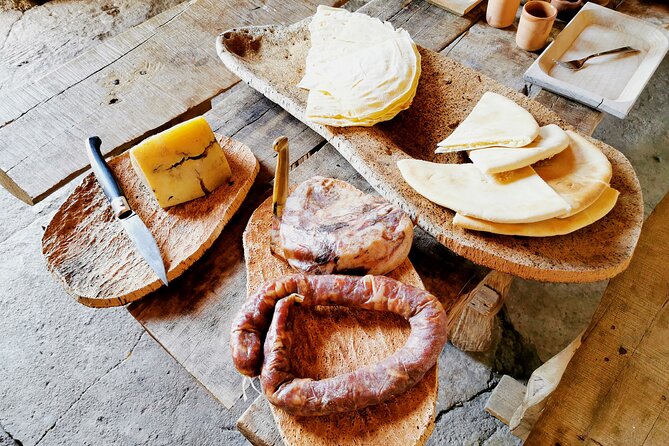 Archeology, visit to a vineyard and wine and pecorino cheese tasting - Key points to know before booking