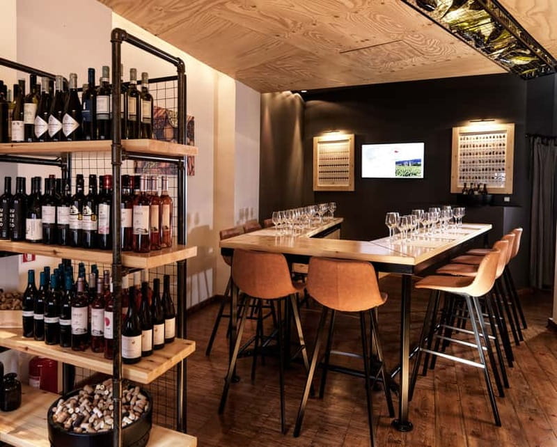 Athens: Acropolis Wine Tasting with Cheese and Olives - Key points at a glance