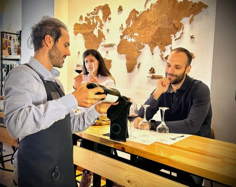 Athens: Acropolis Wine Tasting with Cheese and Olives - The guides make the difference