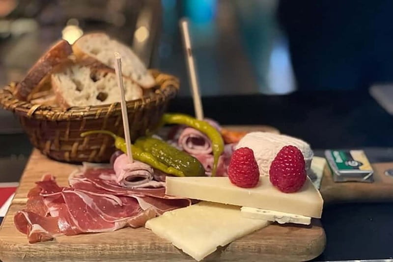 Bordeaux Night Walk ending with Wine and cheese Tasting - Is $182 a fair price?