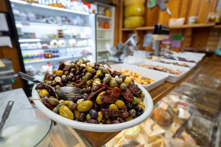 Boston: North End Food Experience with Pizza, Meats & Cheese - Best time to take the tour