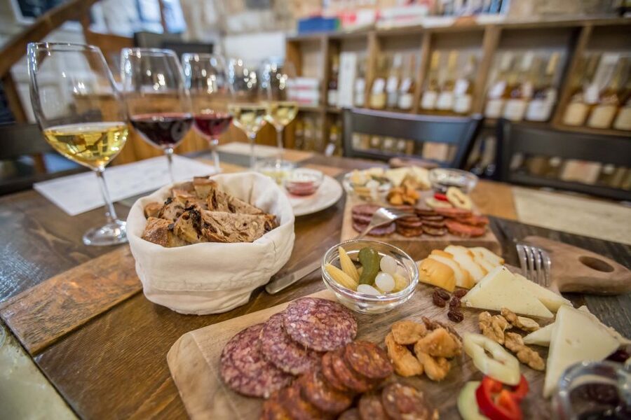 Budapest: Wine, Cheese, and Charcuterie Tasting - Five glasses that explain Hungarian wine