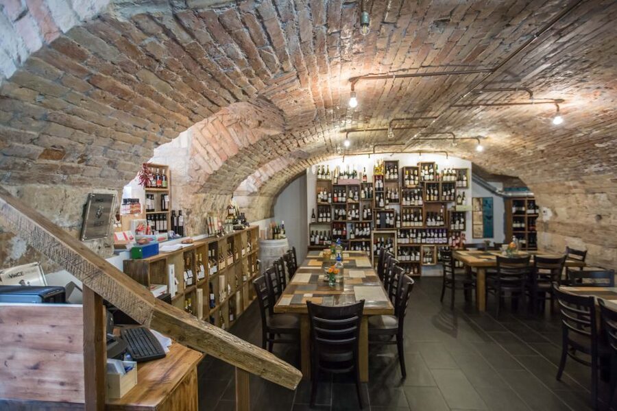 Budapest: Wine, Cheese, and Charcuterie Tasting - Booking details worth knowing
