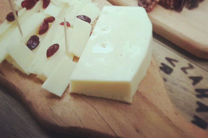 Bulgarian Wine and Cheese Tasting - How the One-Hour Tasting Works