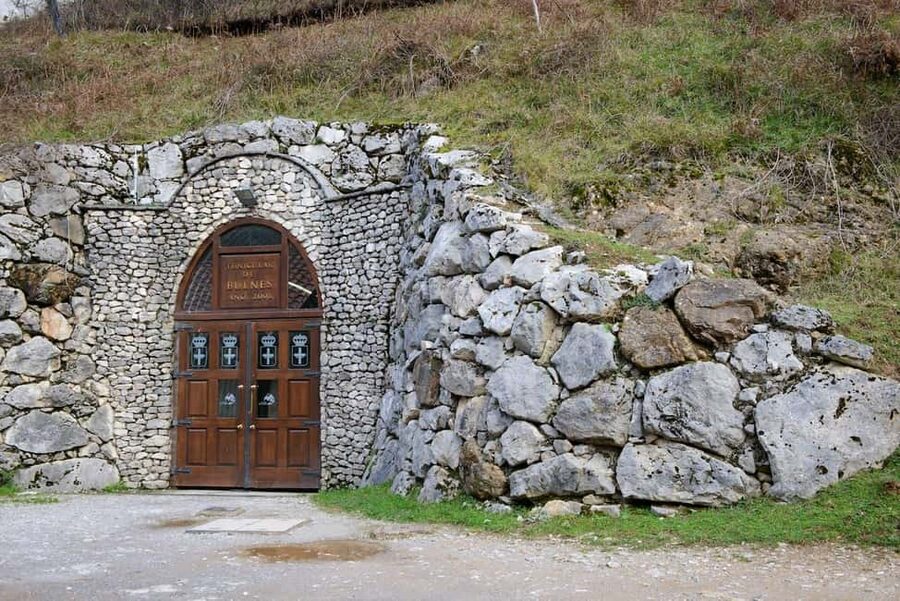 Bulnes: Excursion with funicular and Cabrales cheese cave in the Picos de Europa - Who should book this excursion?