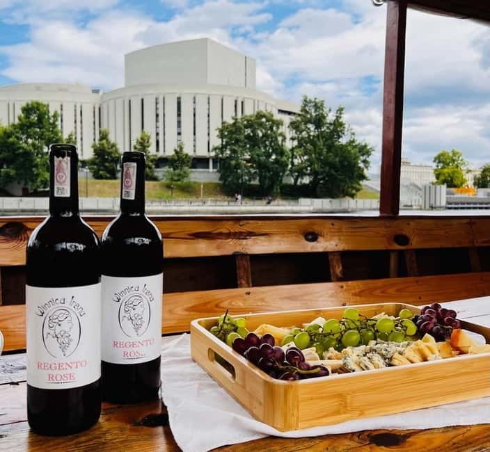 Bydgoszcz: River Cruise with local Wine and Cheese Tasting - Meeting the Fryc boat on Mill Island