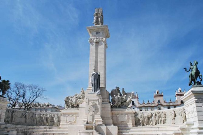 Cadiz Shore Excursion: Scenic & walking tour with cheese and sherry tasting - Seeing the wider city from an air-conditioned minivan
