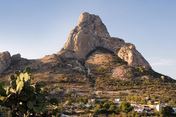 Cheese and Wine Route with 2 Towns, starting from Querétaro - The guide and the small-group rhythm