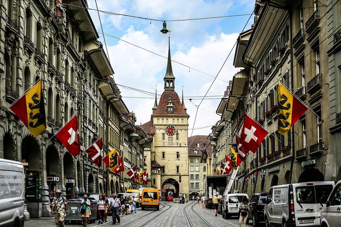 Cheese, Chocolate and Wine in the Bern Region from Luzern - Who Will Enjoy This Day Most