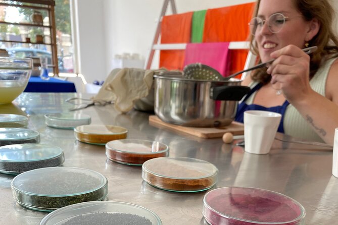 Cheese making workshop next to De Hallen, heart of Amsterdam - Making cheese beside De Hallen