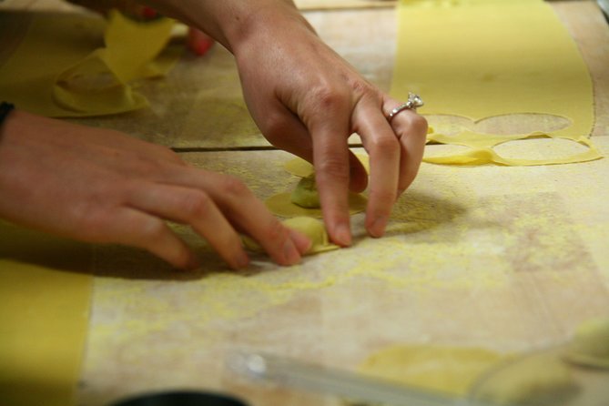 Cheese Tasting, Cooking Class & Farm-to-Table Activity in Tuscany - Key points at a glance