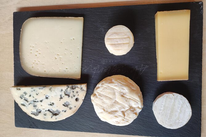 Cheese Tasting with an Expert in Paris - Why the Marais wine shop setting matters