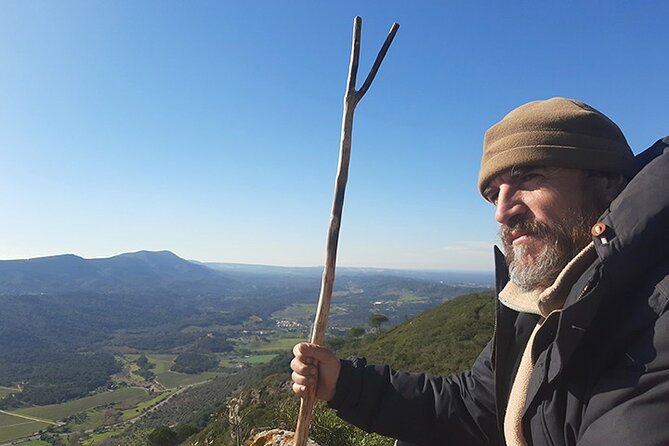 Cheese Walk & Atelier with a Goat Shepherd in Aoleão - Walking with Nix and the goats