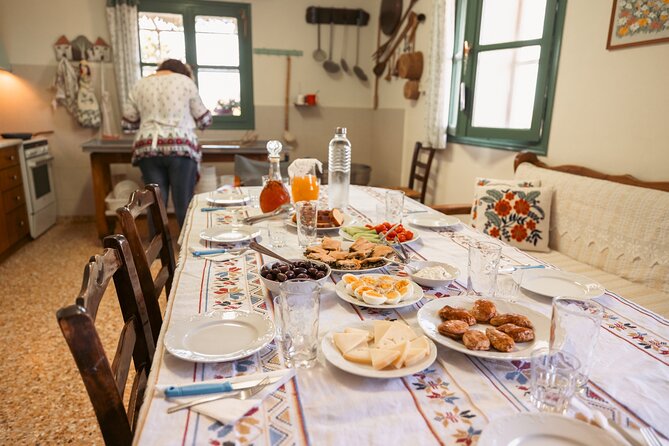 Cheese & Wine Trails - Naxos - At the vineyard with the winemaker