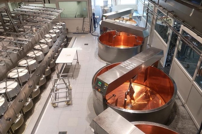 Chocolate, Cheese and Wine Tour in Luzern region - Meeting the people behind Swiss cheese