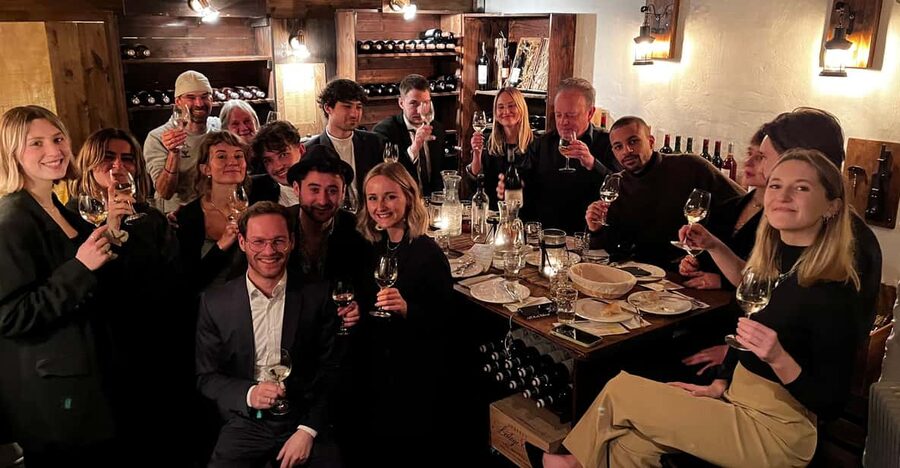 Cologne-Nippes: Gourmet wine tasting with cheese platter - Why the $76 price can make sense