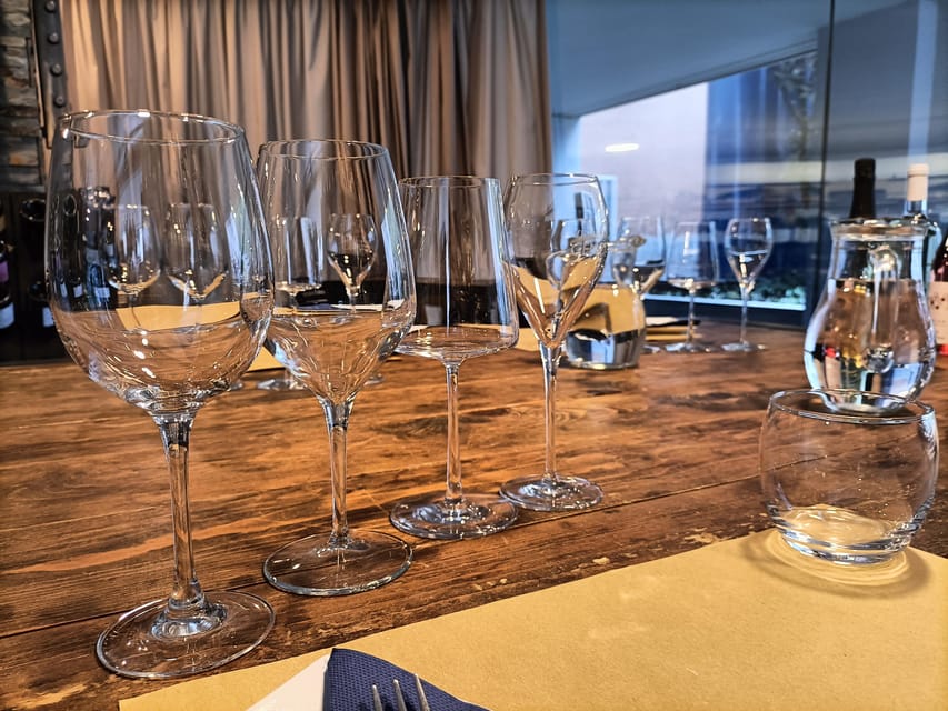 Como: Wine Tasting Experience with Cheese and Cold Cuts - What the Standard Tasting Is Like