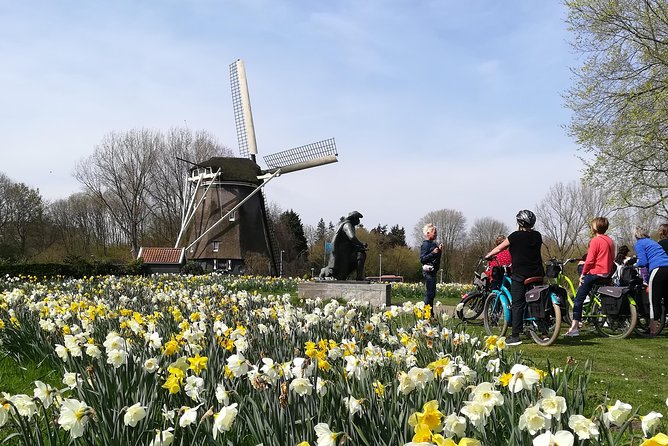 Countryside Bike Tour from Amsterdam: Cheese, Clogs & a Windmill - Broek in Waterland and the pretty village lanes