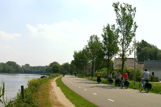 Countryside Bike Tour from Amsterdam: Cheese, Clogs & a Windmill - Monnickendam and the return through Zuiderwoude