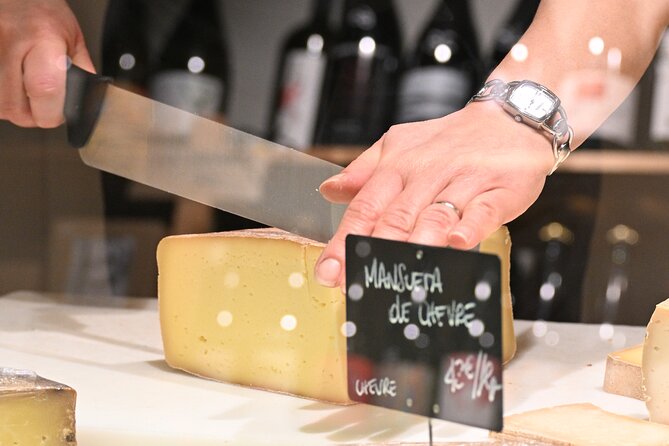 Discover our Terroirs and Tasting Cheese and Wine - Three artisan cheeses, each with a different lesson