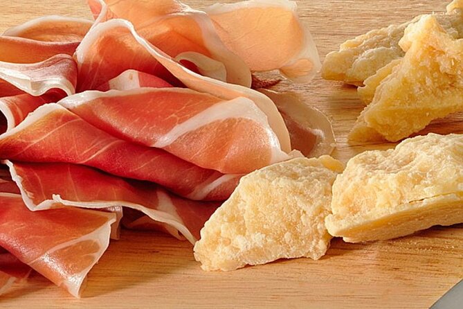 Discover Parma’s Flavors: Parmigiano & Prosciutto Food Tour - The second tasting: Prosciutto, bread, and local wine