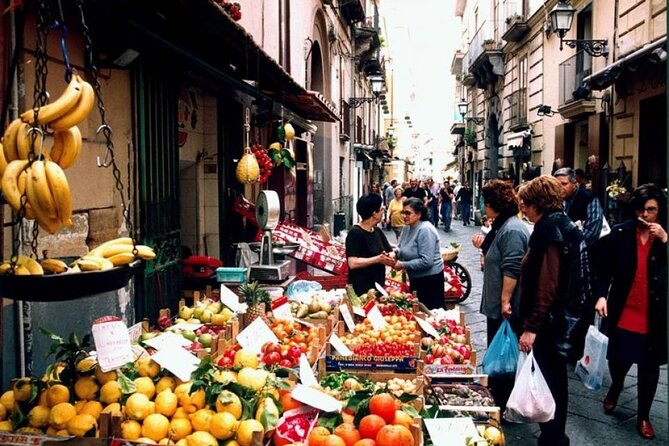 Discover Sorrento with food tasting and walking Tour - The short lemon-grove visit at Villa Fiorentino
