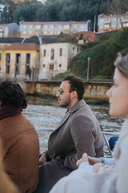 Douro River Cruise with Cheese & Tonic Porto in a Sailboat - Cais de Gaia and the Port wine connection