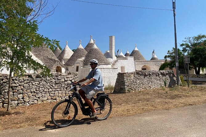 E-bike tour Martina Franca e Locorotondo and visit a dairy - Bike choices, rental costs, and what you actually receive