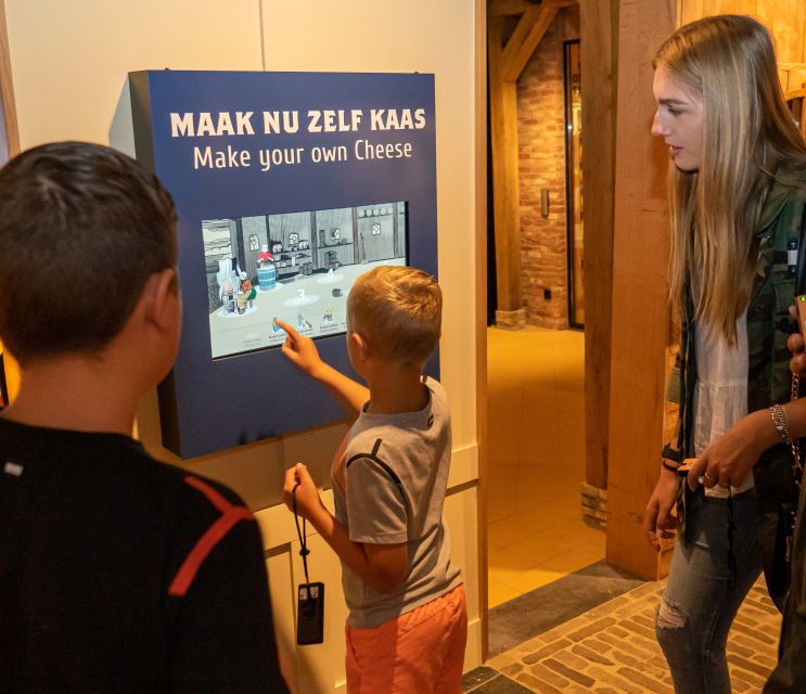 Edam: Edam Cheese Museum Entry Ticket - Following the story with an audio guide