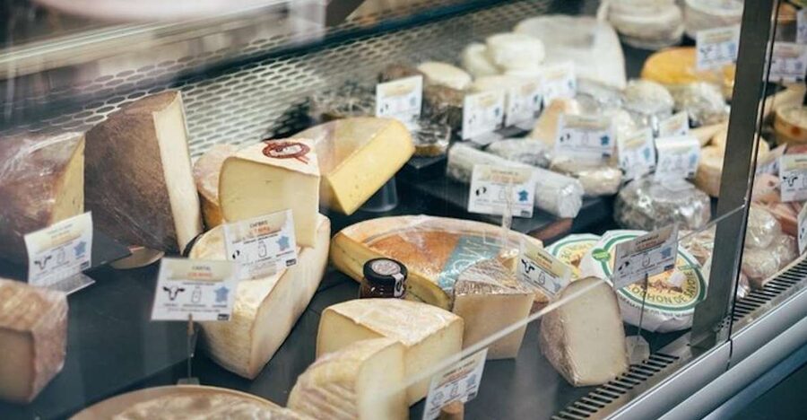 Edinburgh: Cheese Crawl with Local Guide - What happens at each cheese stop