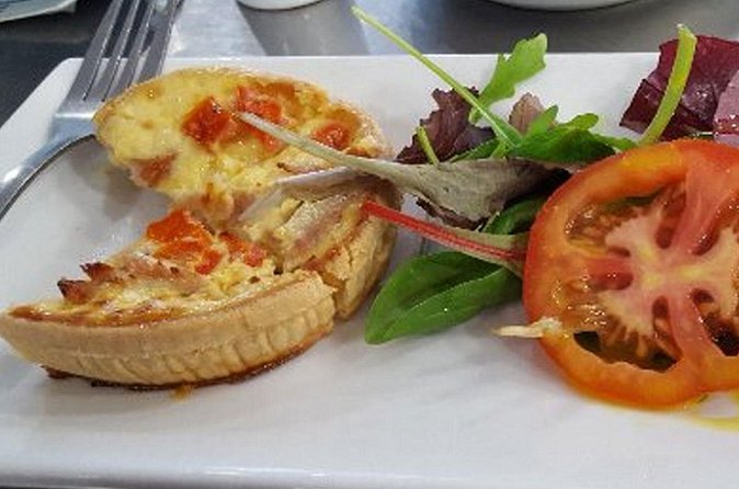 English Wine and Cheese Tour from London - A picnic lunch in the winery grounds