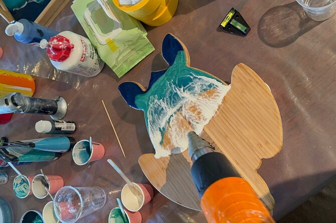 Epoxy Resin Cheese Board Art Class - Key points at a glance
