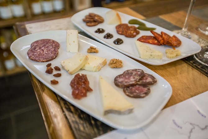 Evening Wine, Cheese, & Charcuterie Tasting in Budapest - Cheese, charcuterie, and the practical value of pairing