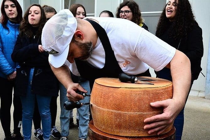 Exclusive Emilia-Romagna,Parmigiano, Prosciutto, Balsamic, Wine - Prosciutto and Local Cured Meats in Marano sul Panaro