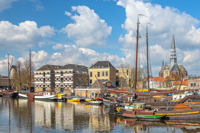 Explore Gouda with Self-Guided GPS and Audio Tour - Gouda’s Markt and the medieval town hall