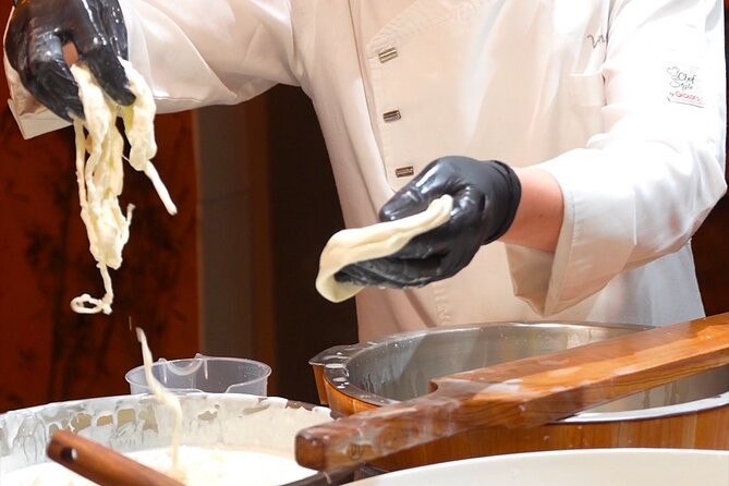 Florence: Mozzarella Cheese Making with Wine and food Tastings - Key details at a glance