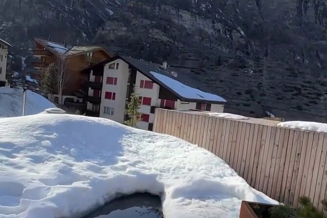 Fondue in challet with Local Stories & Sphere in the centrum - Should you book the chalet fondue evening?